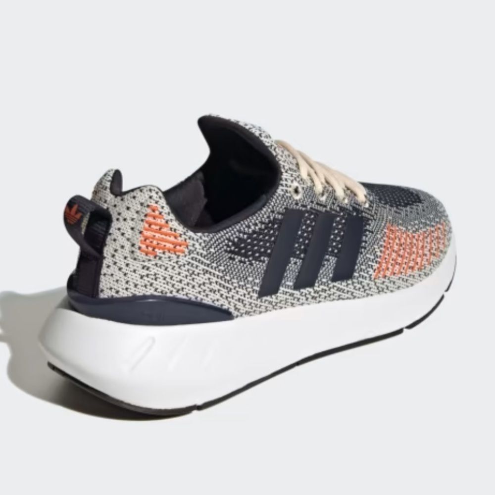 ADIDAS Swift Run 22 Sneakers Men's 5.5 Women's 7.5-8 Athletic Shoes